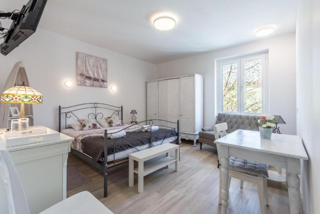 ספליט Apartments And Room Poesia מראה חיצוני תמונה