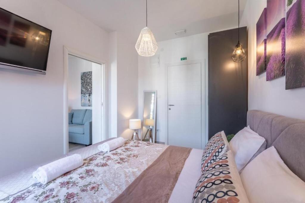 ספליט Apartments And Room Poesia מראה חיצוני תמונה