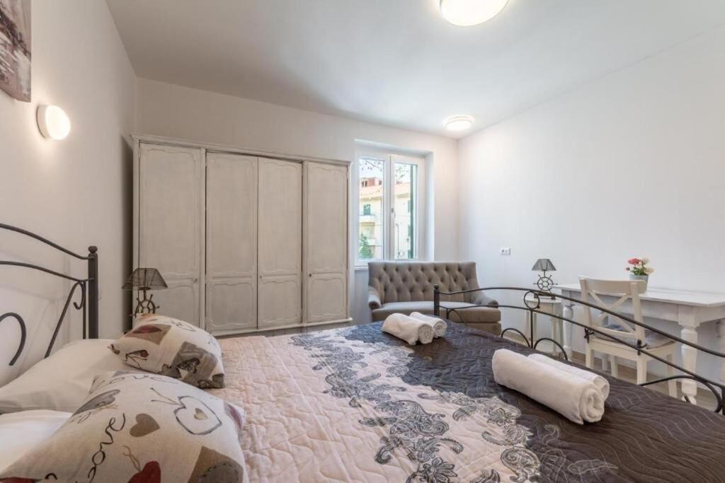 ספליט Apartments And Room Poesia מראה חיצוני תמונה