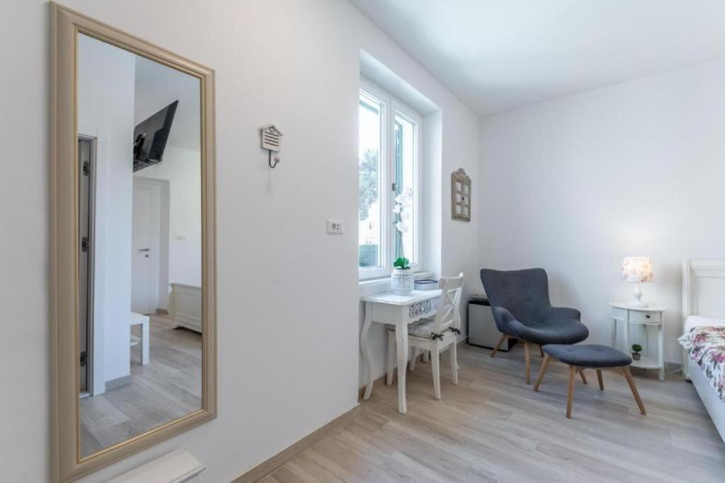 ספליט Apartments And Room Poesia מראה חיצוני תמונה